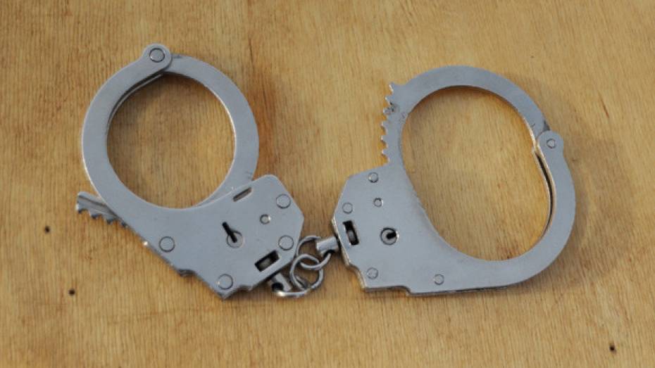 В Воронеже пресекли попытку дать взятку в 15 тыс рублей сотруднику ФСБ